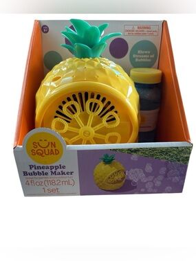 Sun Squad Pineapple Bubble Maker. Battery Operated